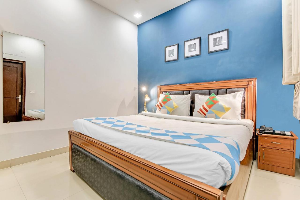 Oyo Home 64106 Comfortable Stay New Delhi Exterior photo