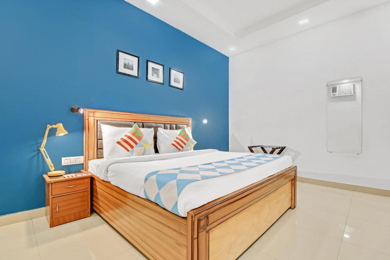 Oyo Home 64106 Comfortable Stay New Delhi Exterior photo