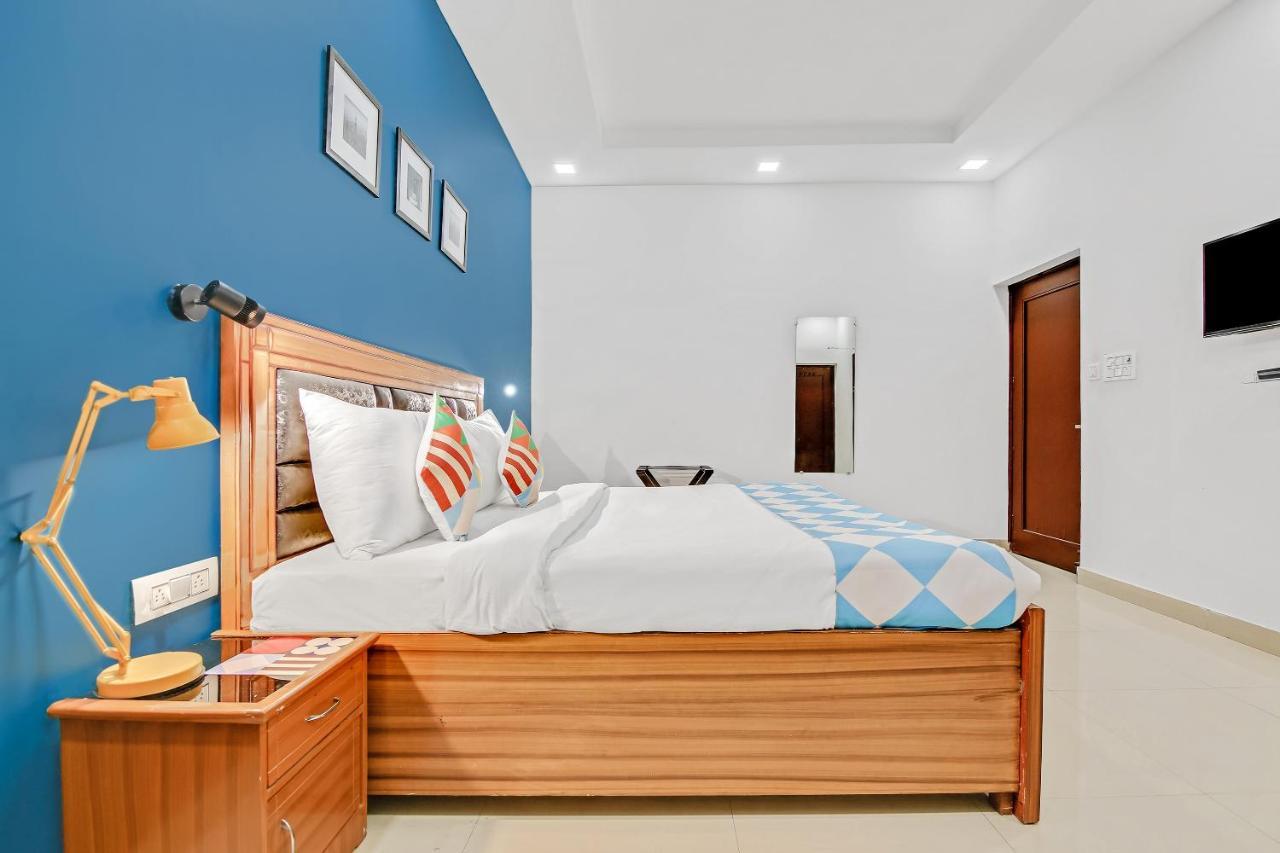 Oyo Home 64106 Comfortable Stay New Delhi Exterior photo