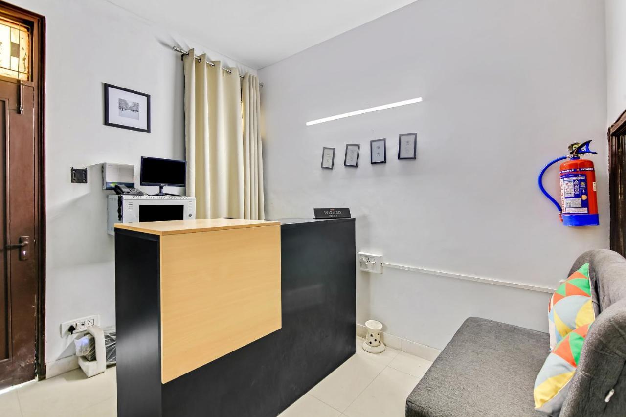 Oyo Home 64106 Comfortable Stay New Delhi Exterior photo