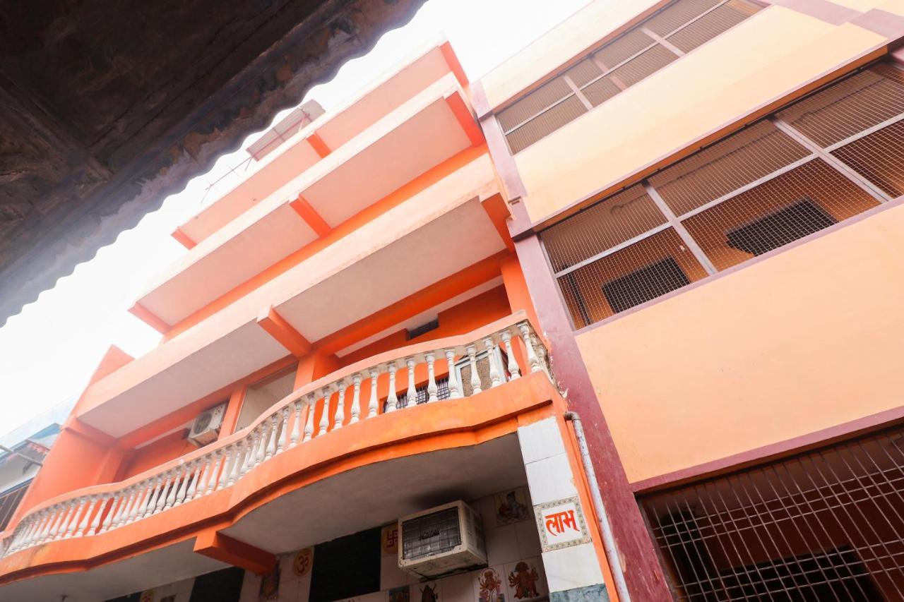 Oyo Home 64106 Comfortable Stay New Delhi Exterior photo